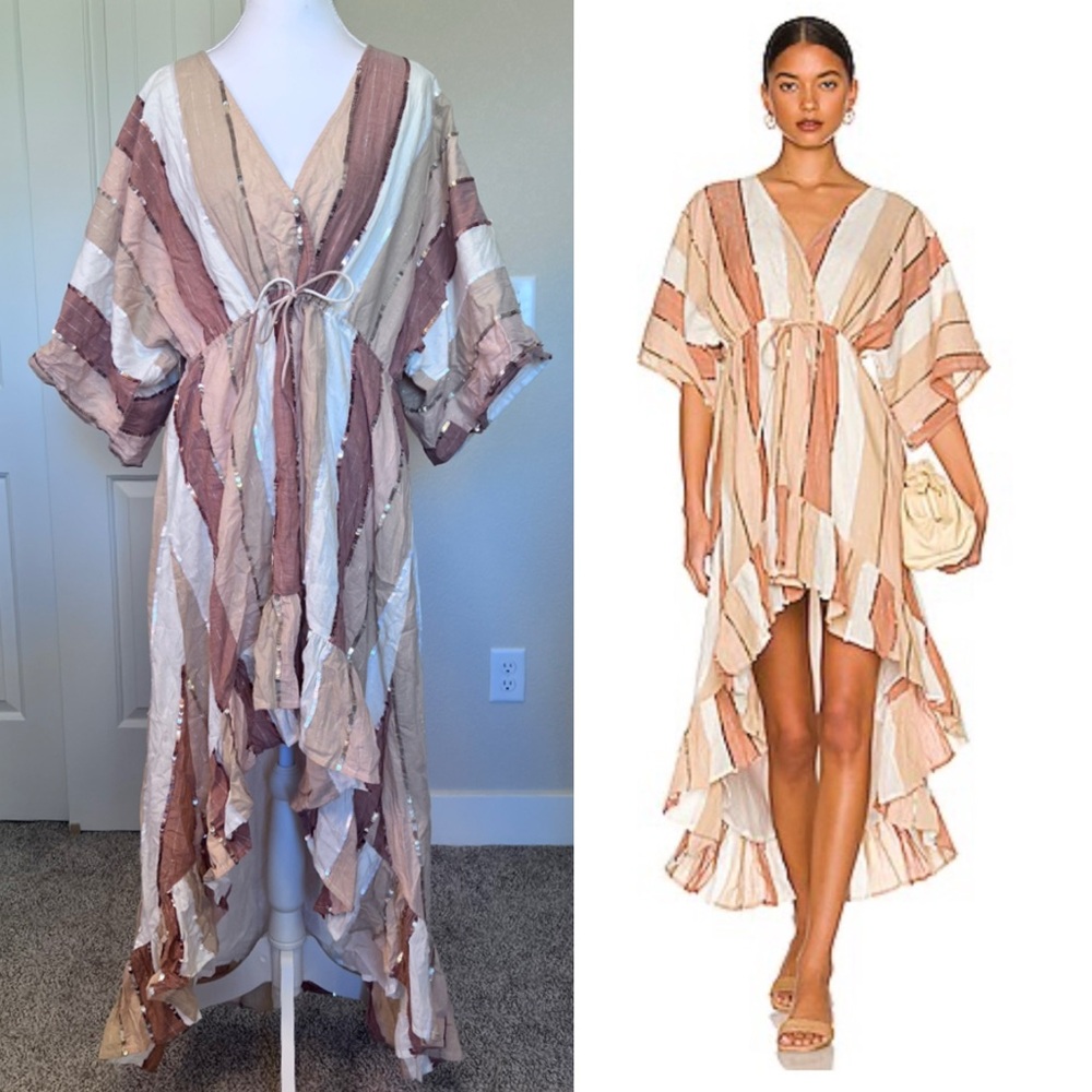 Sundress Deva Dress in Mix Sand
Stripes & Sequins Drawstring waist Sz M/L